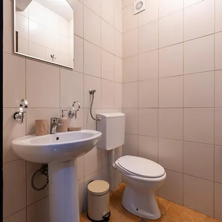 Moraca Three Bedroom Lägenhet *
